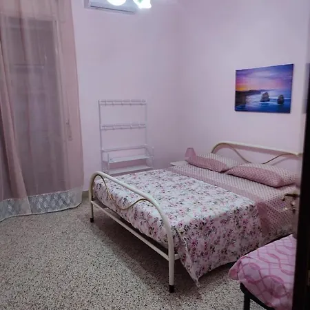 D&m21 Bed & Breakfast Napels